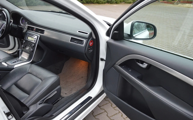 Volvo V70 cena 29500 przebieg: 350000, rok produkcji 2010 z Małogoszcz małe 704